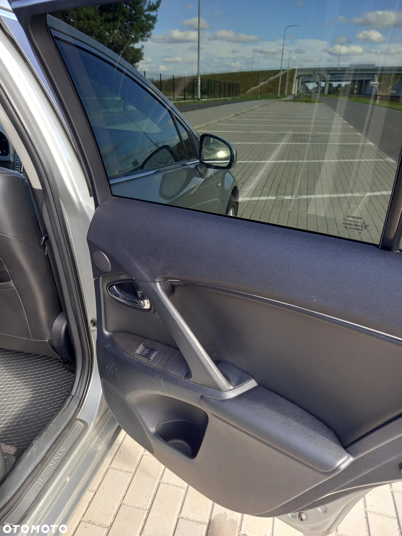 Toyota Avensis 2.2 D-4D Sol NAVI - 10