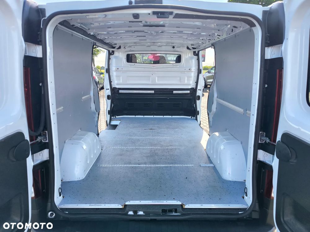 Opel Vivaro - 12