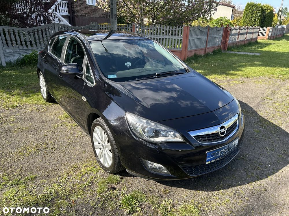 Opel Astra 1.4 T Cosmo - 1