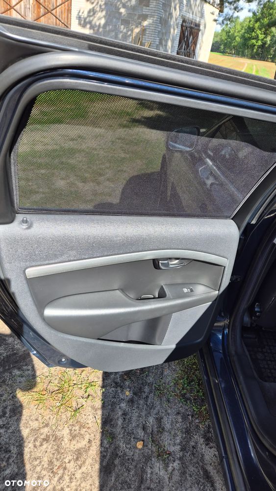 Volvo V70 2.4D Momentum - 18