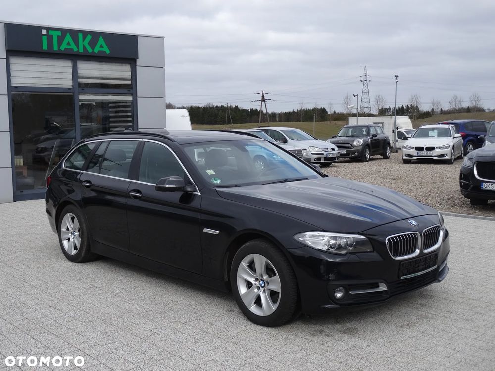 BMW Seria 5 525d xDrive Sport-Aut - 2