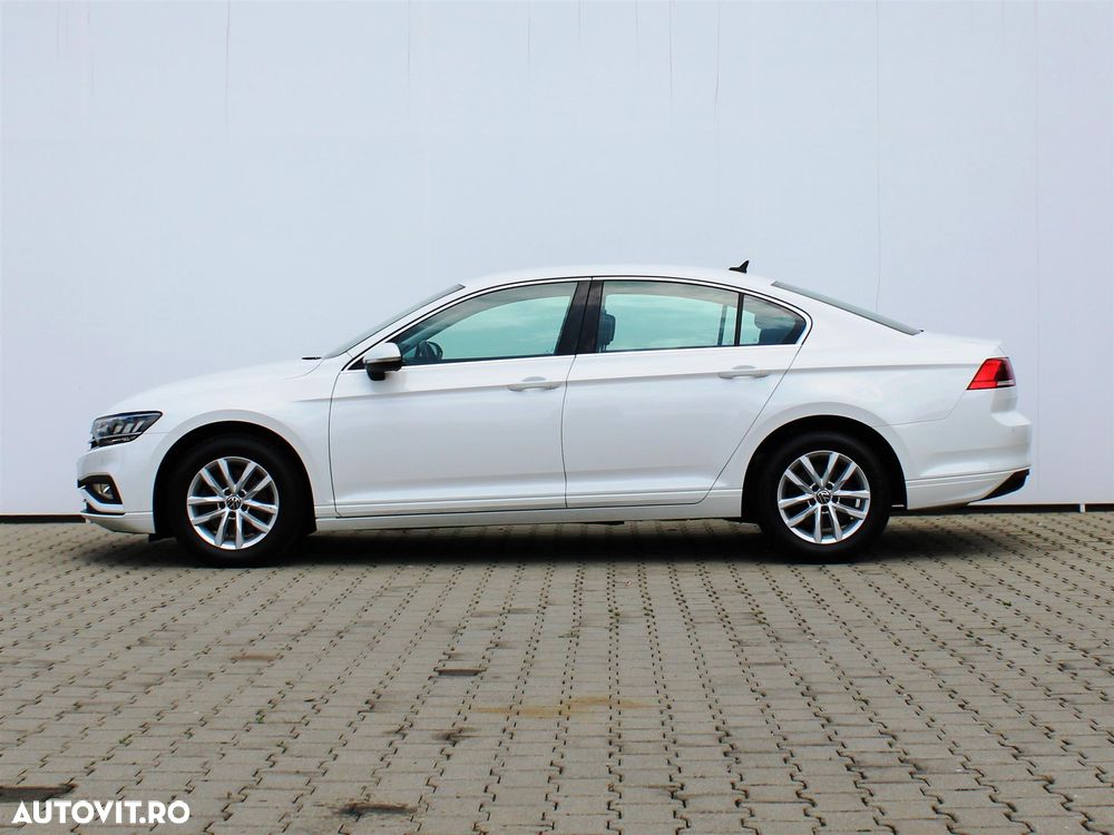Volkswagen Passat 1.5 TSI ACT DSG Comfortline - 3