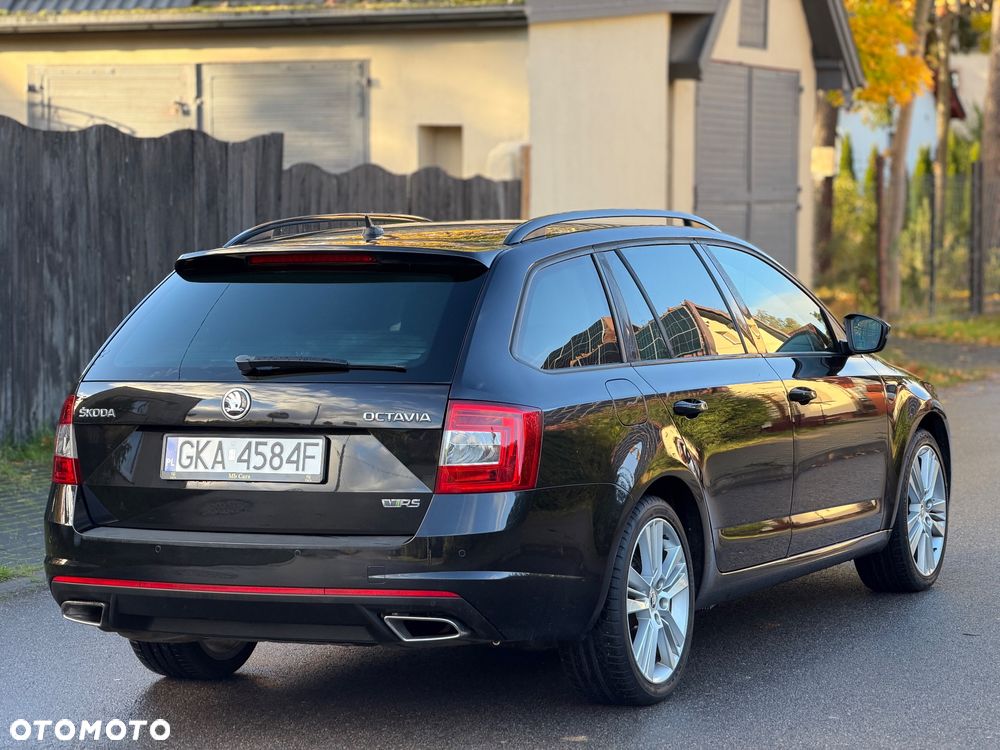 Skoda Octavia 2.0 TDI DSG RS - 17