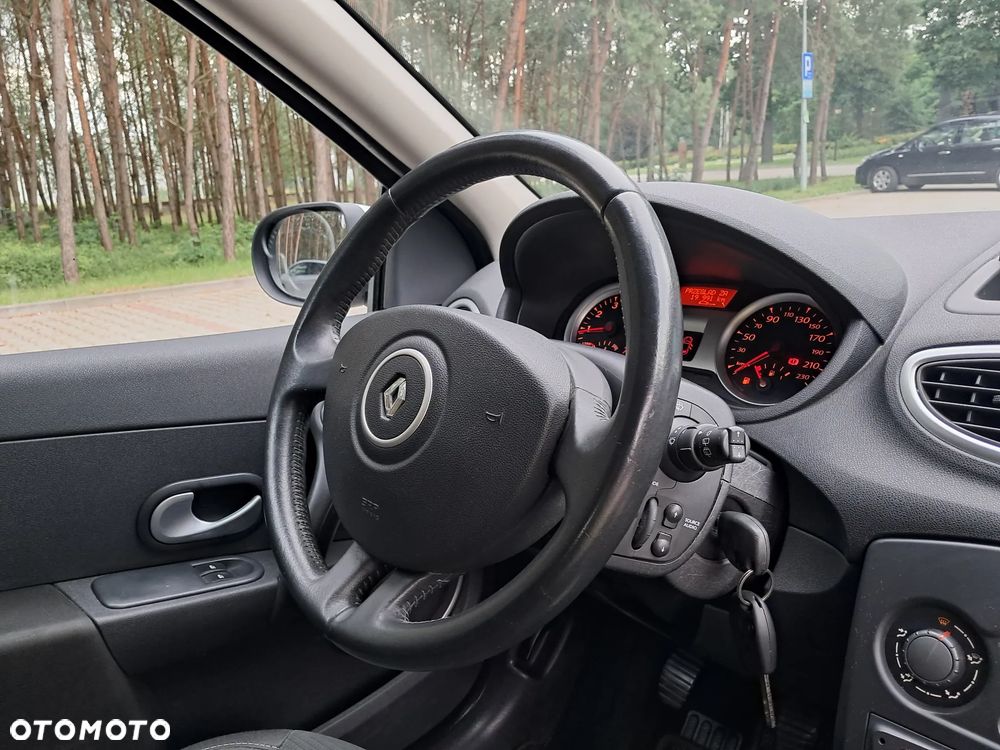 Renault Clio 1.2 TCE Authentique - 16