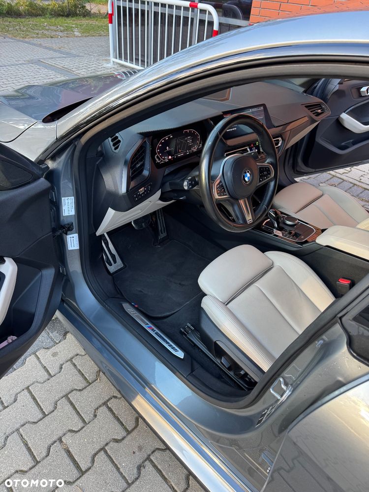 BMW Seria 2 218i - 8