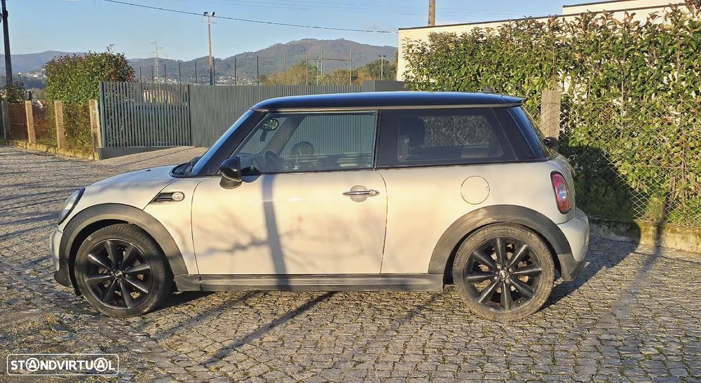 MINI 3 Portas Cooper D - 15
