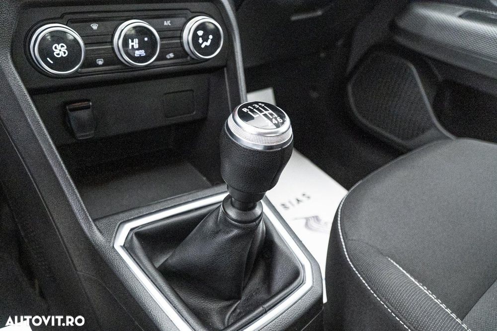 Dacia Logan TCe 90 MT6 Prestige - 24