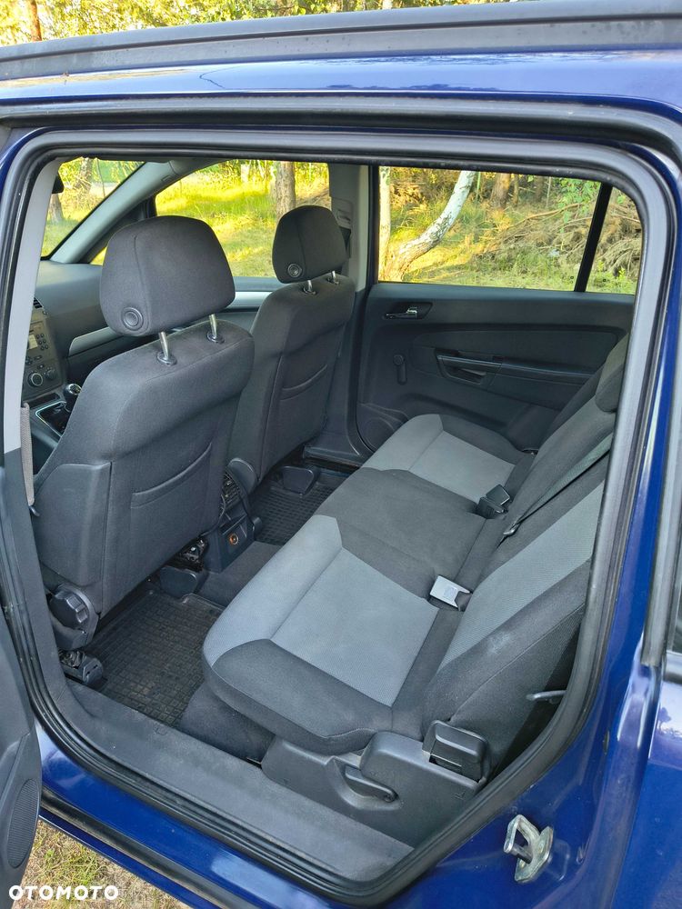 Opel Zafira - 8