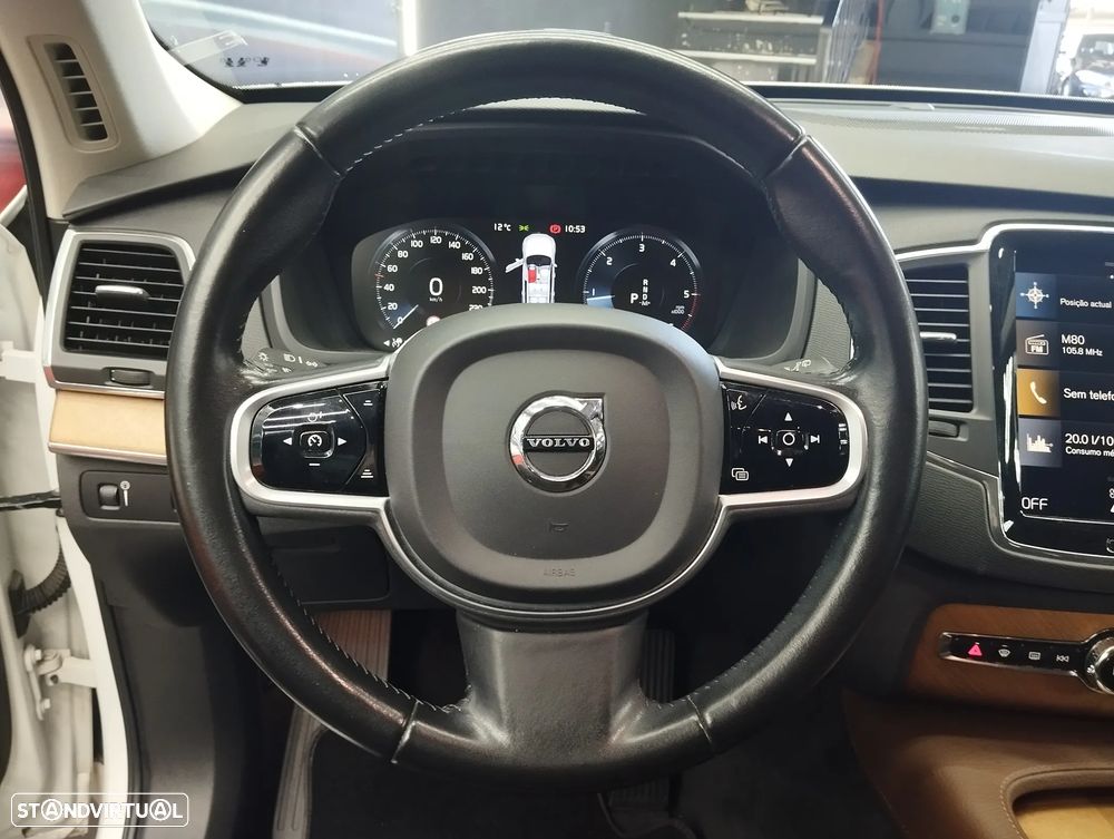 Volvo XC 90 2.0 B5 Momentum Plus AWD - 21
