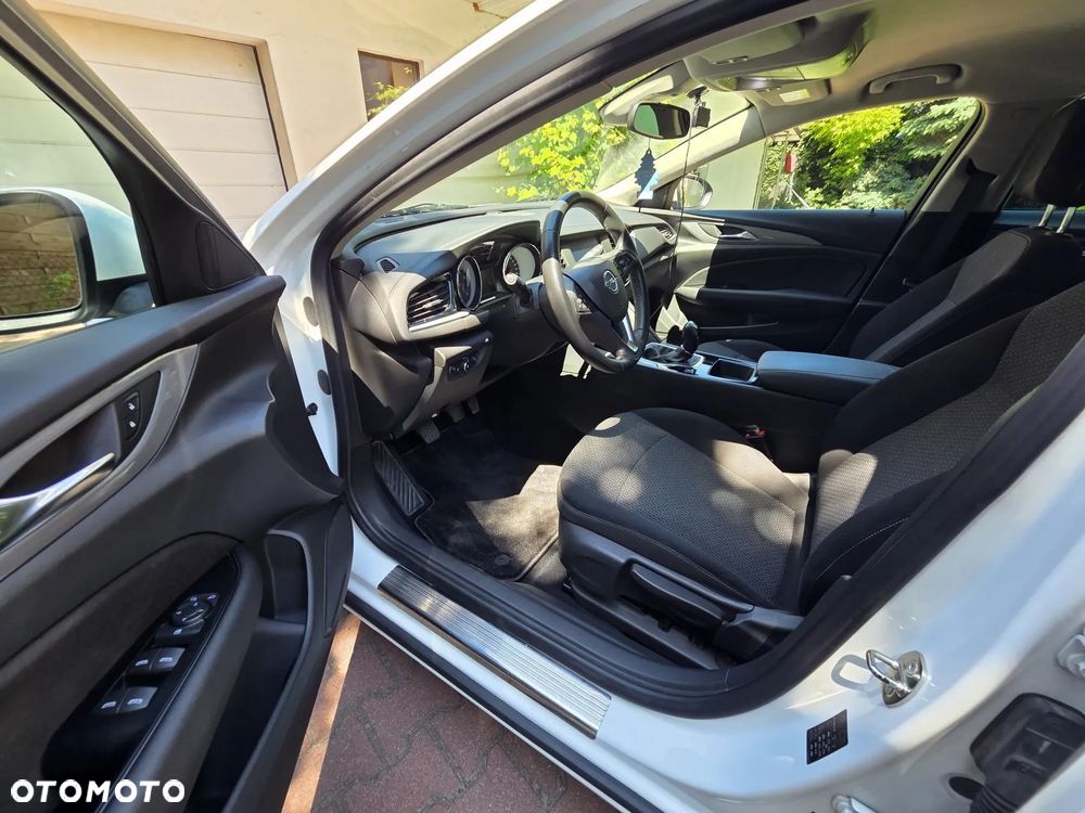 Opel Insignia 1.5 T Enjoy S&S - 11