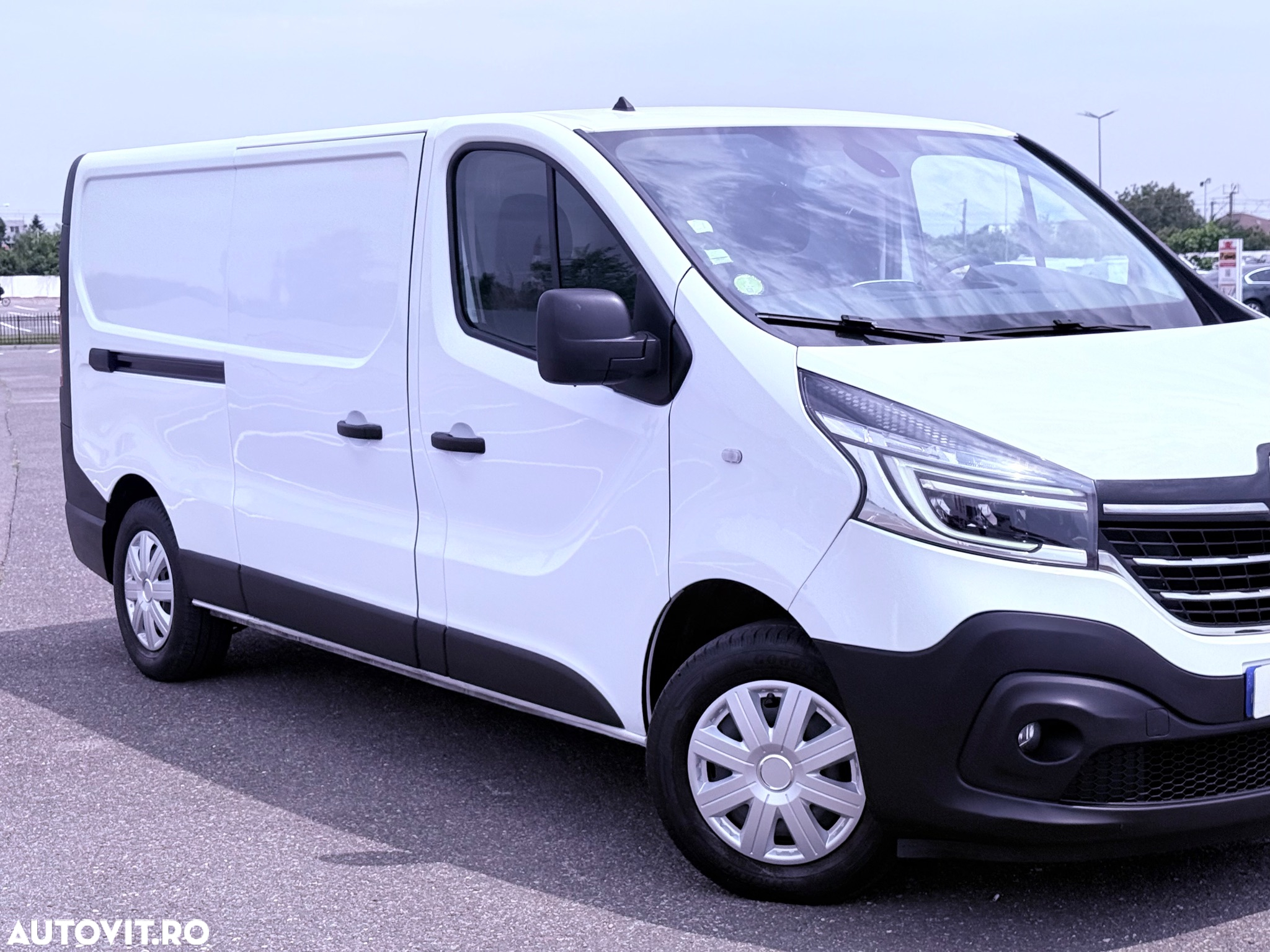 Renault Trafic 2.0 Blue dCi 146 Furgon Cabina Dubla L2H1 Authentique - 3