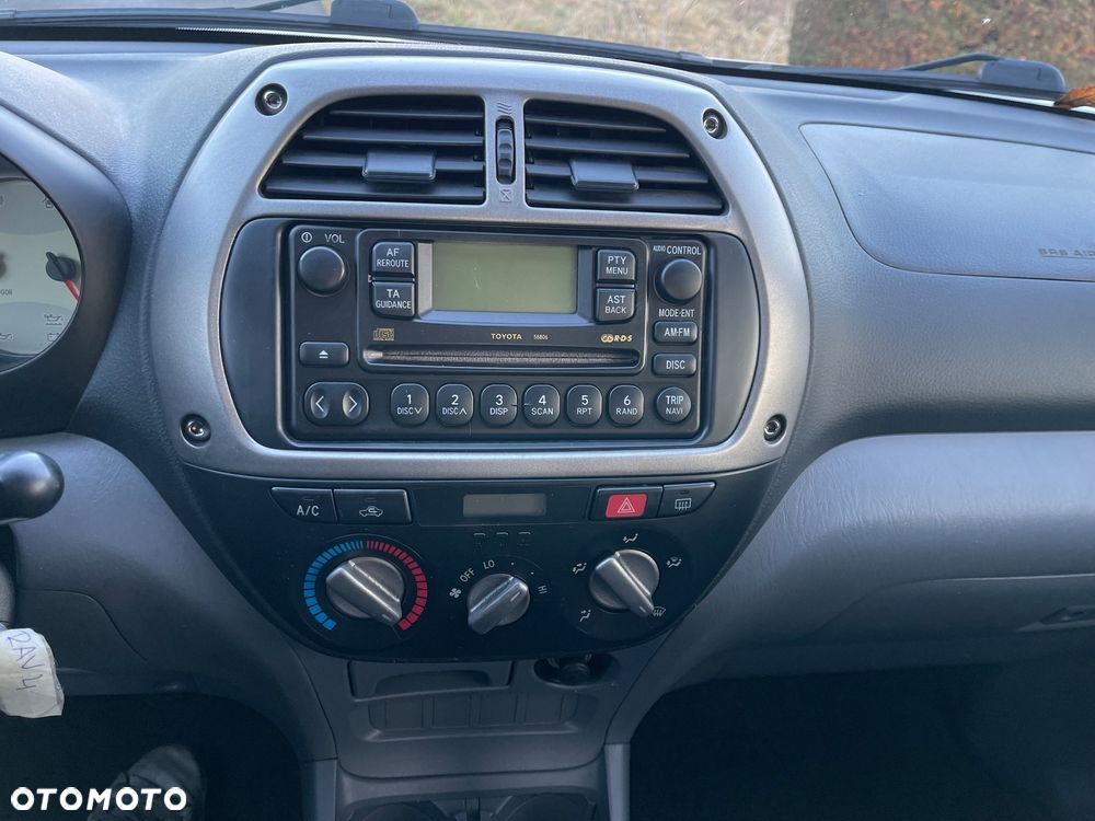 Toyota RAV4 2.0 D-4D 4x4 - 13