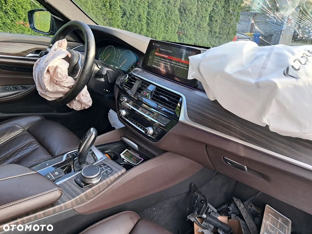 BMW Seria 5 520d Luxury Line - 10
