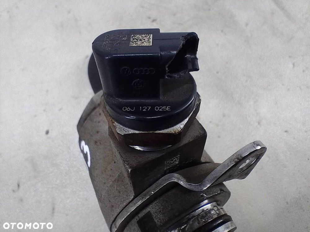 POMPA WYSOKIEGO CIŚNIENIA VW BEETLE 06J127025E  2.0 TSI - 4