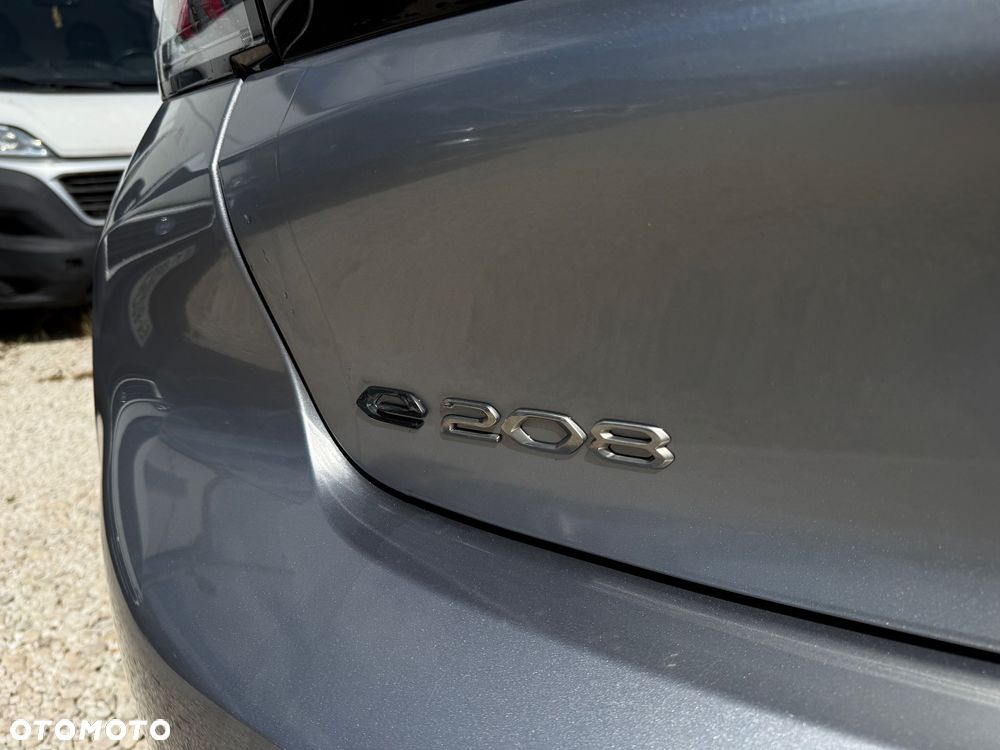Peugeot 208 - 21