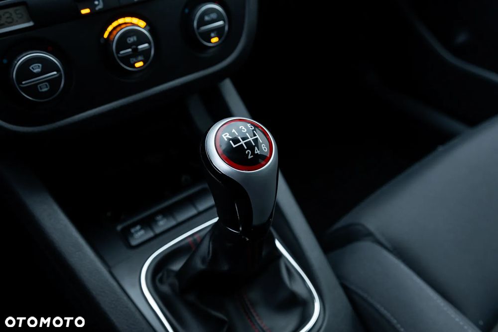 Volkswagen Golf 2.0 GTI - 32