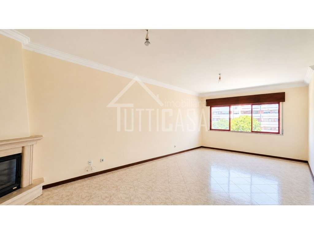 Apartamento T2 com elevador e parqueamento no Algueirão - Grande imagem: 5/22