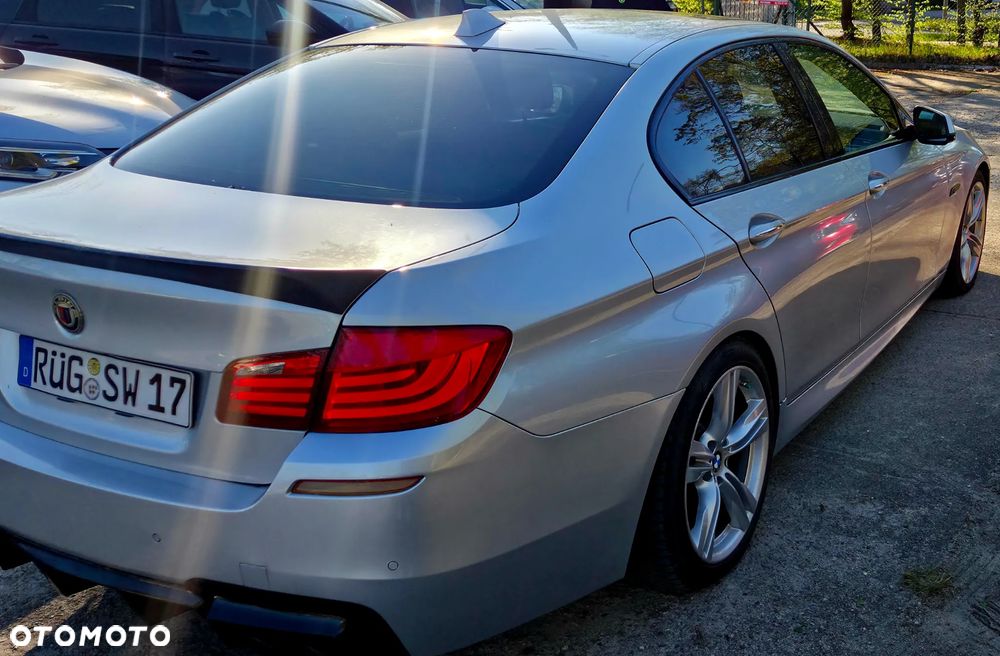 BMW Seria 5 550i Sport-Aut - 3