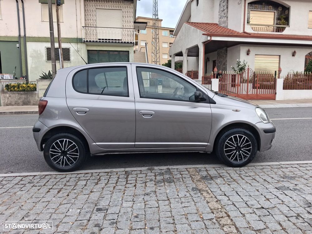 Toyota Yaris 1.0 Luna ABS+CD - 4