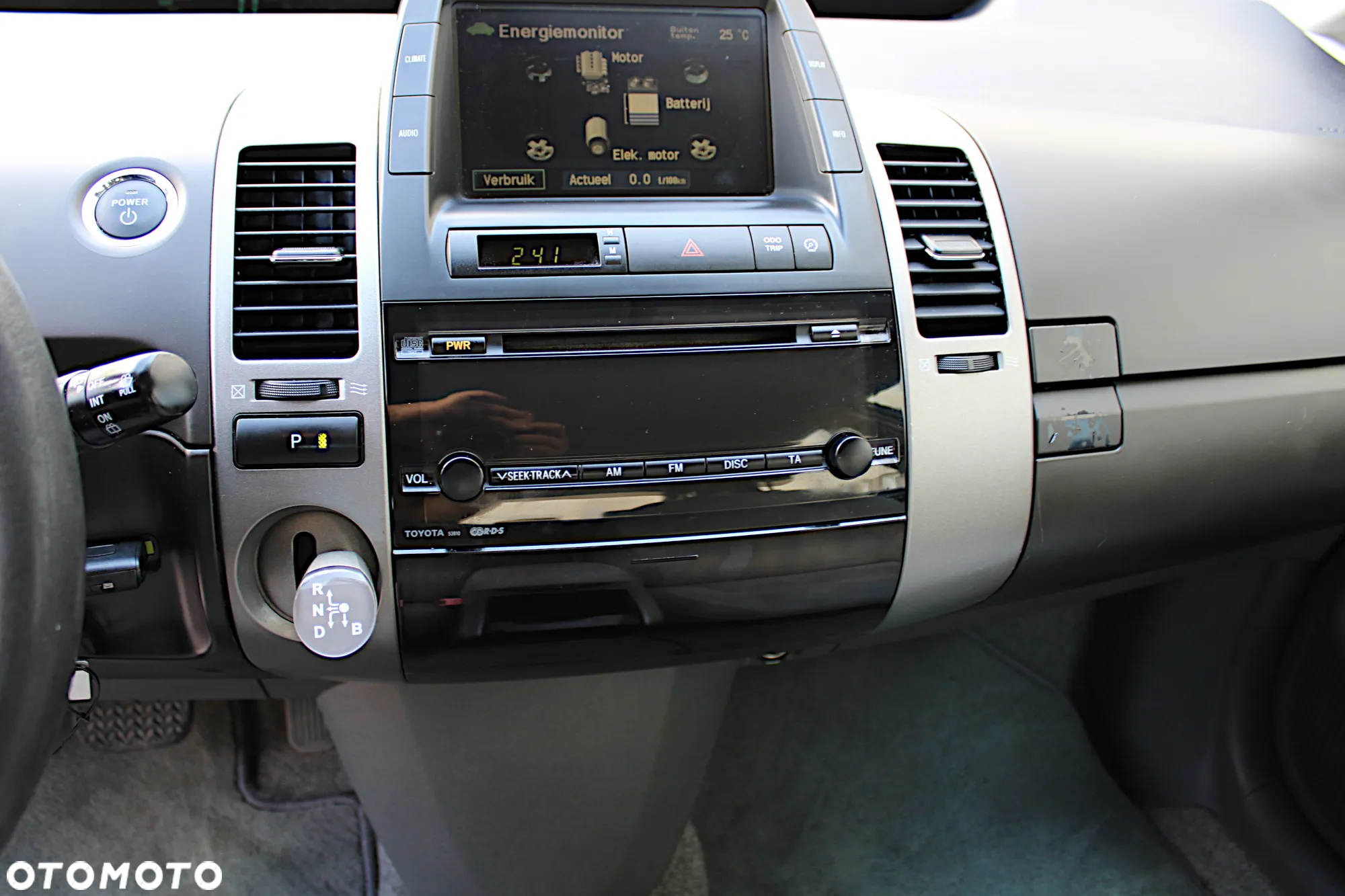 Toyota Prius - 28