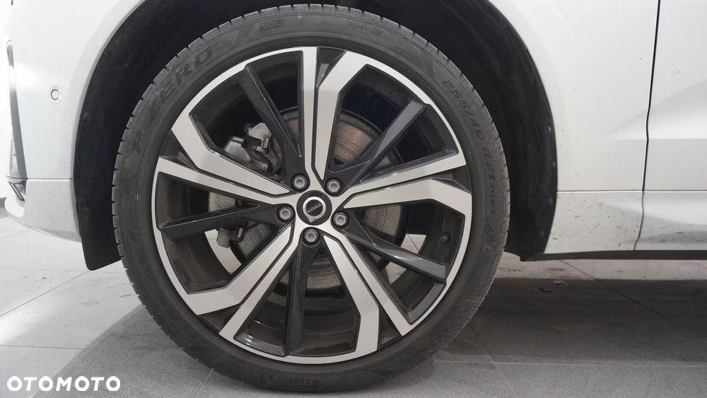 Volvo XC 60 B4 B Plus Dark - 11