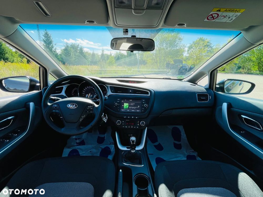 Kia Ceed 1.6 GDI ISG Spirit - 12