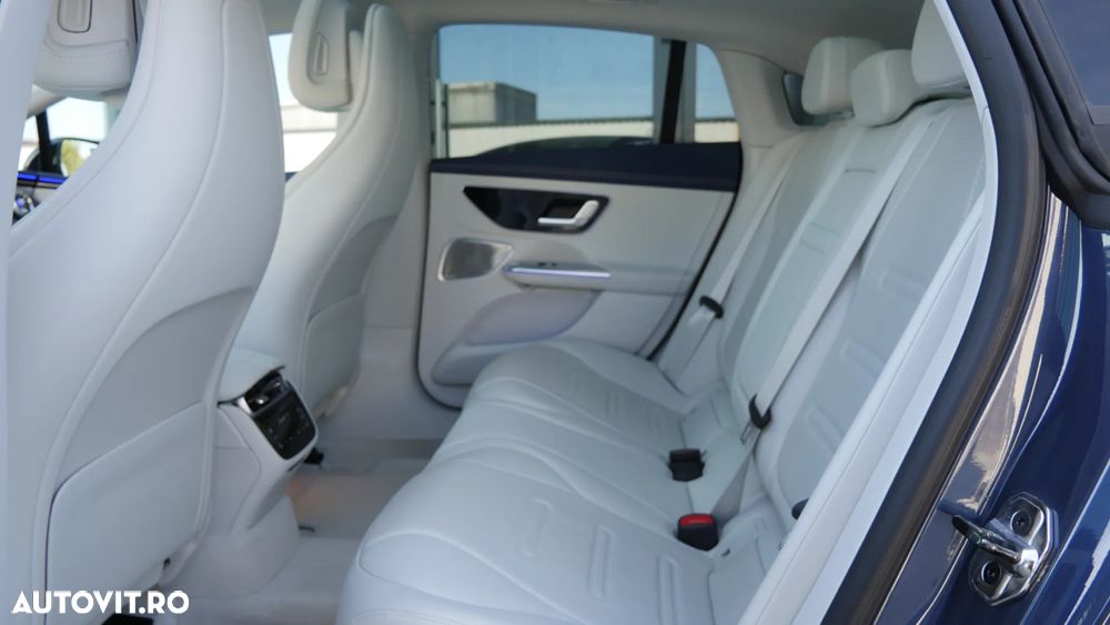 Mercedes-Benz EQE AMG 43 4MATIC - 15