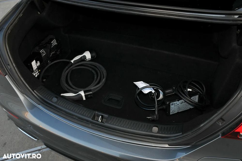 Mercedes-Benz E 300 9G-TRONIC AMG Line - 38