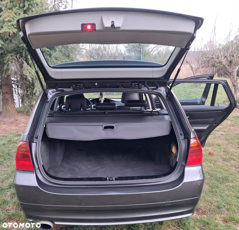 BMW Seria 3 320d - 16