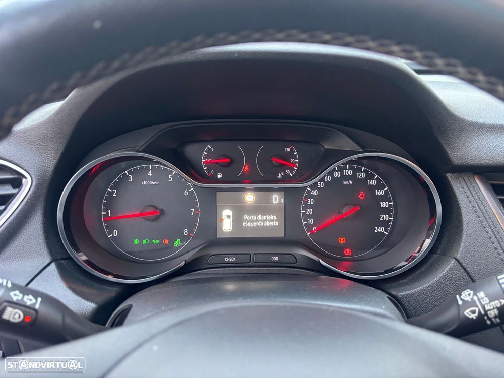 Opel Grandland X 1.2 T Design & Tech AT - 15