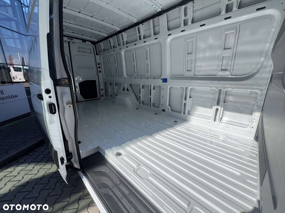 Mercedes-Benz Sprinter - 6