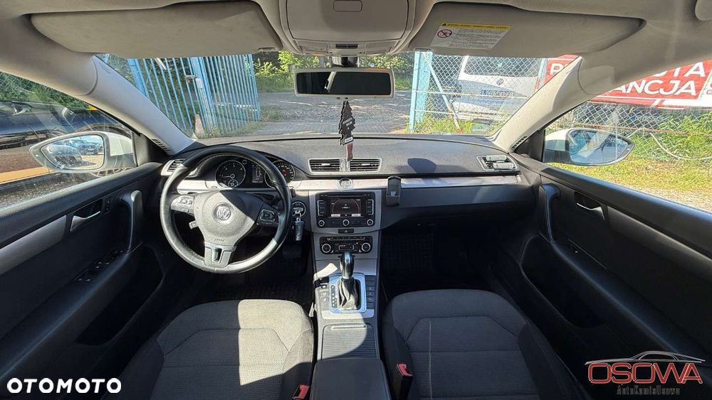Volkswagen Passat - 16