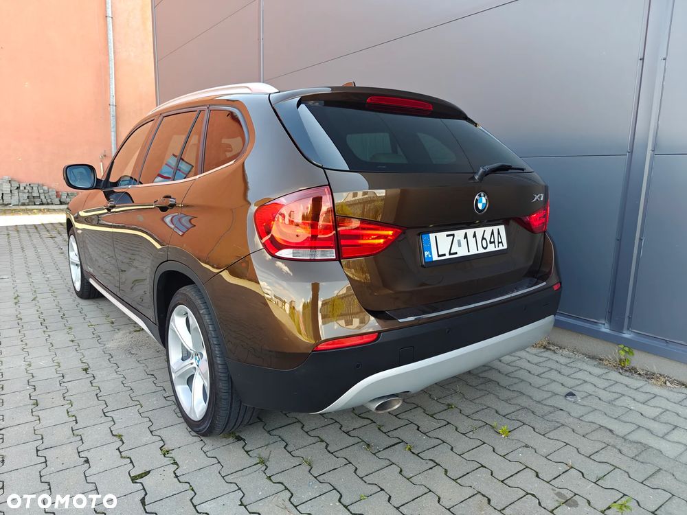 BMW X1 xDrive20d - 21
