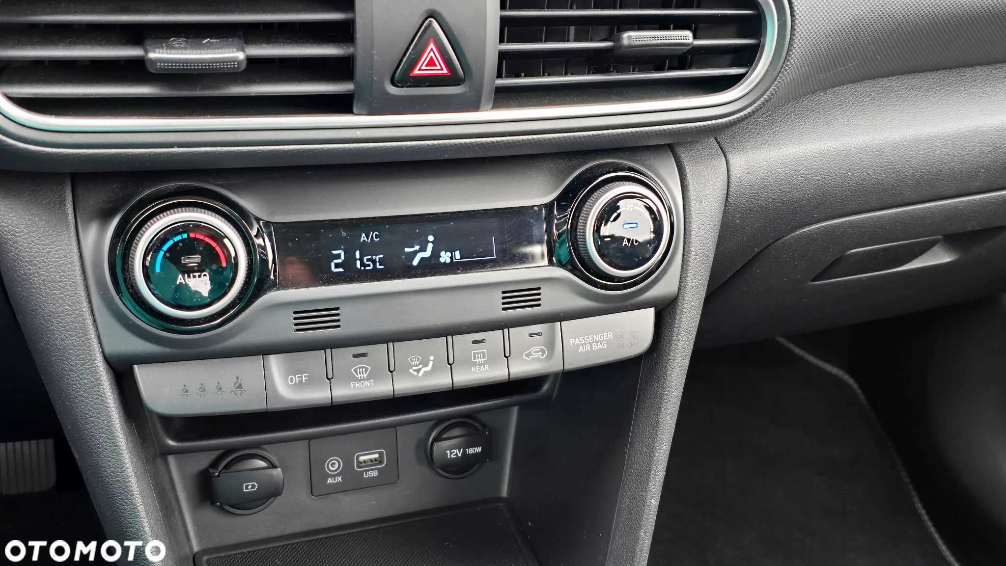 Hyundai Kona - 21