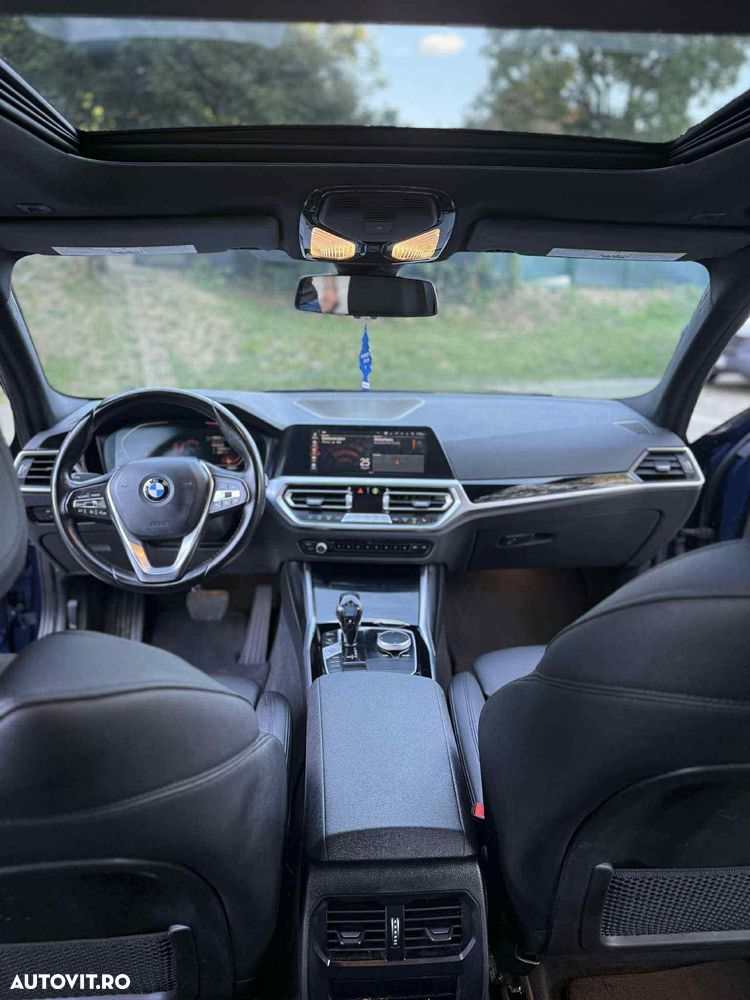 BMW Seria 3 330i GT AT - 12