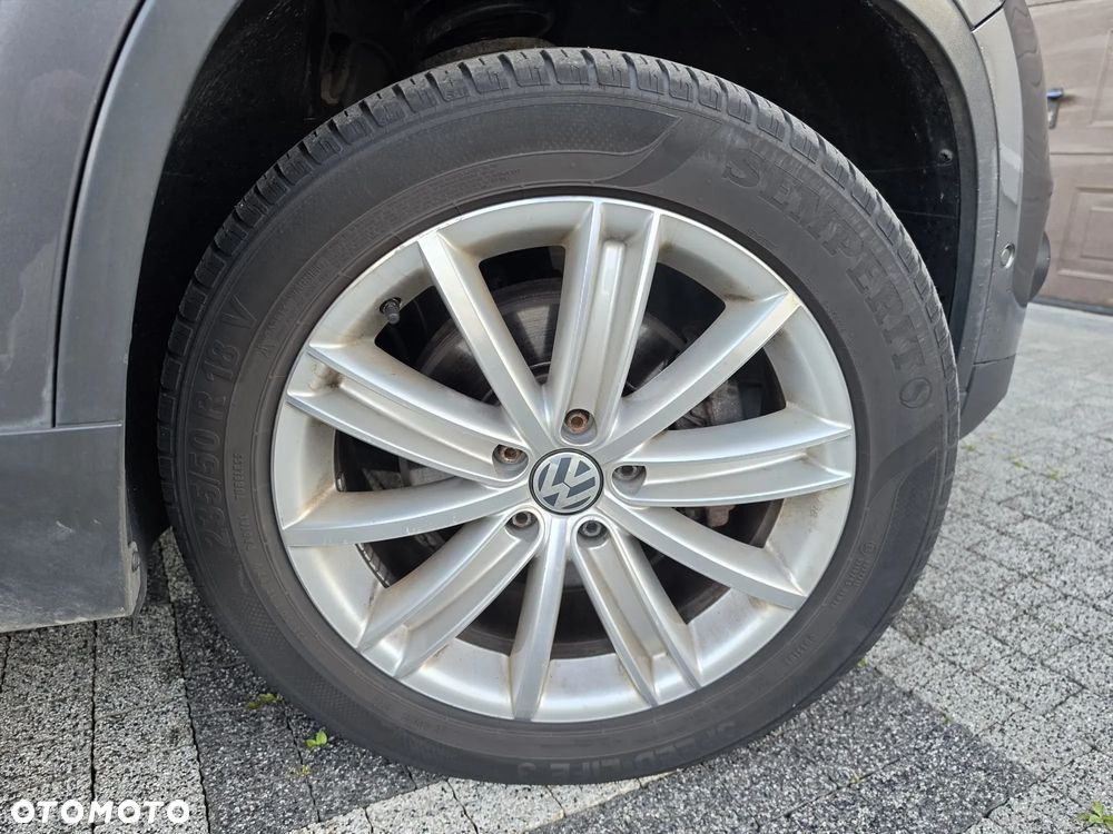 Volkswagen Tiguan 2.0 TDI DPF 4Motion BlueMotion Technology DSG Lounge Sport & Style - 31