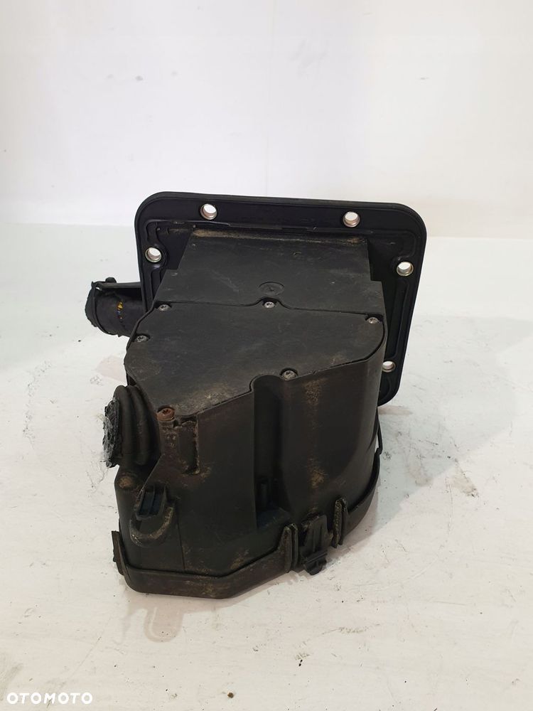 skrzynka bezpieczników 3d1937609a phaeton 3d2 3.0tdi 06r - 3