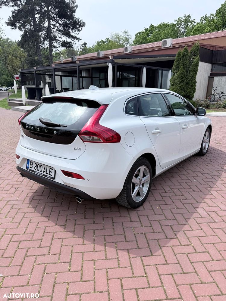 Volvo V40 D4 VEA Momentum - 11