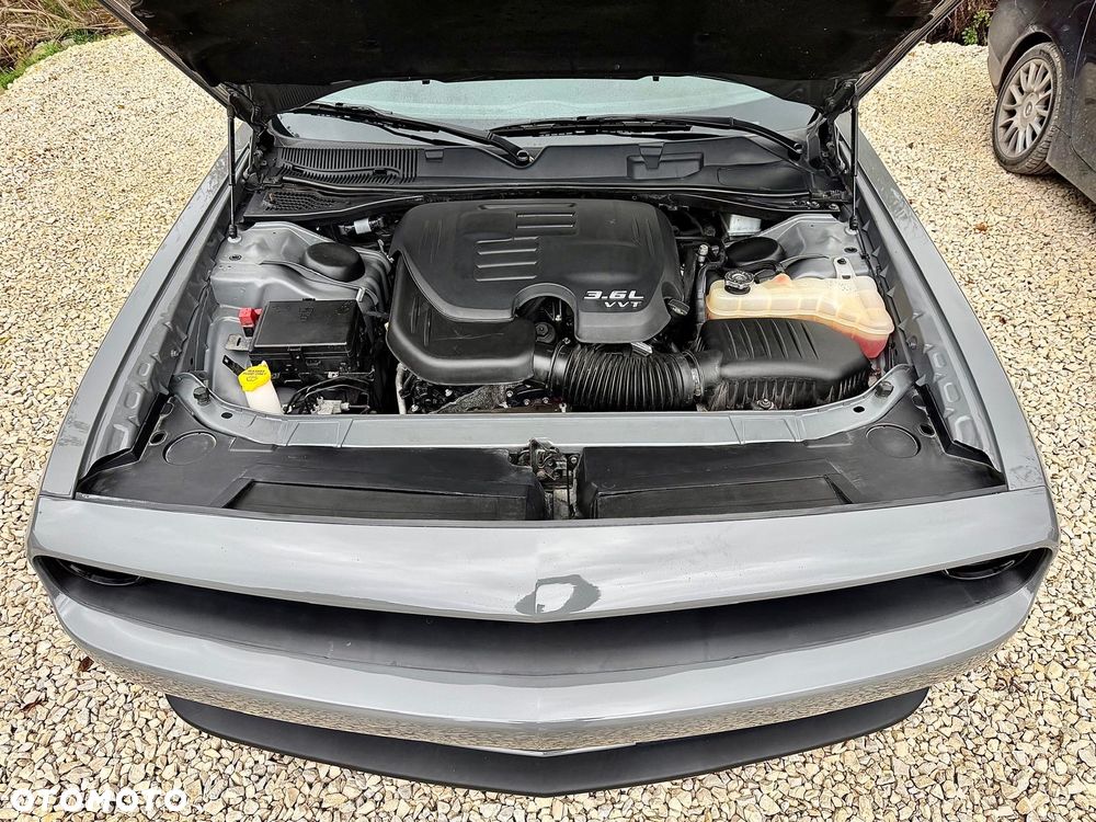 Dodge Challenger - 14