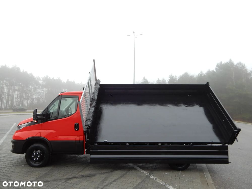 Iveco DAILY 50C18 Wywrotka Kiper Wywrot x 3 Strony 3996 mm Długi 8 E.Palet Renomowanej Firmy RomCar Rozstaw Osi 4100 mm WZMACNIANY HAK 3500 Kg 98 Tys Km Przeb. Stan Auta JAK NOWY POLECAM - 23