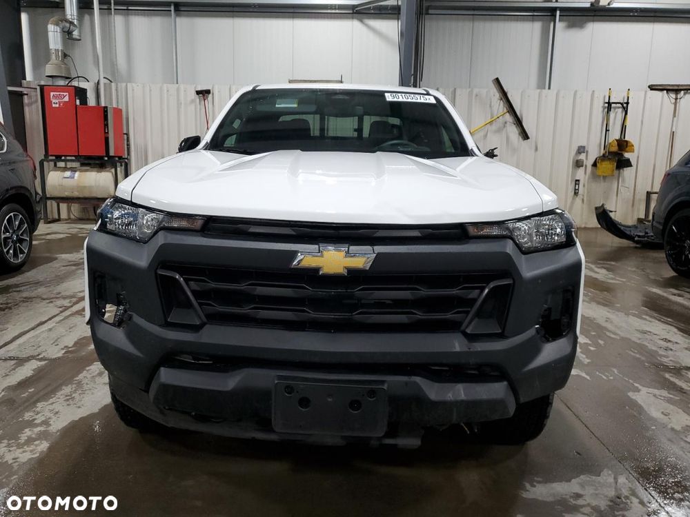 Chevrolet Silverado - 6