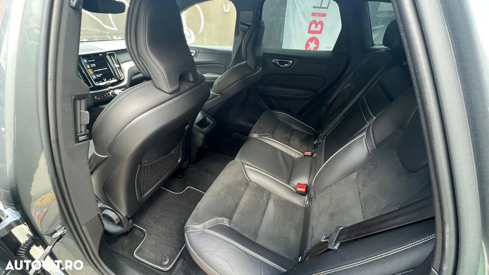 Volvo XC 60 D4 R-Design - 12