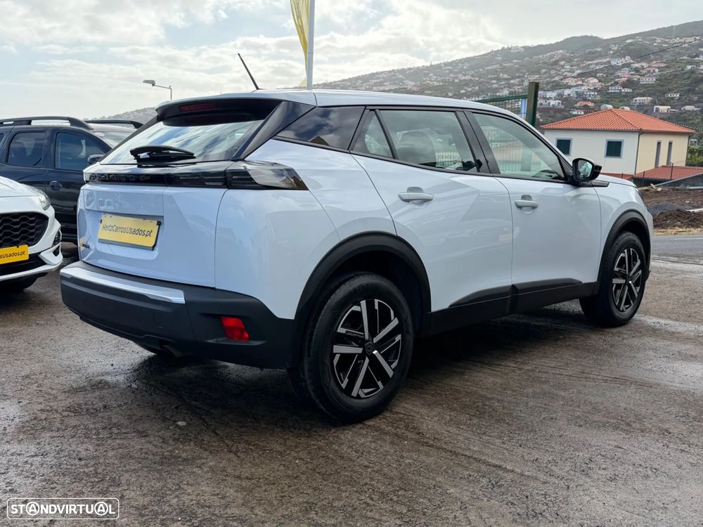 Peugeot 2008 1.2 PureTech Style - 4