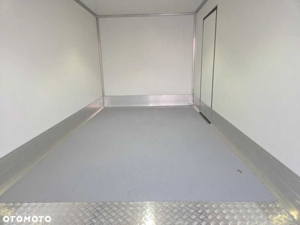 Mercedes-Benz Atego 818 - 33