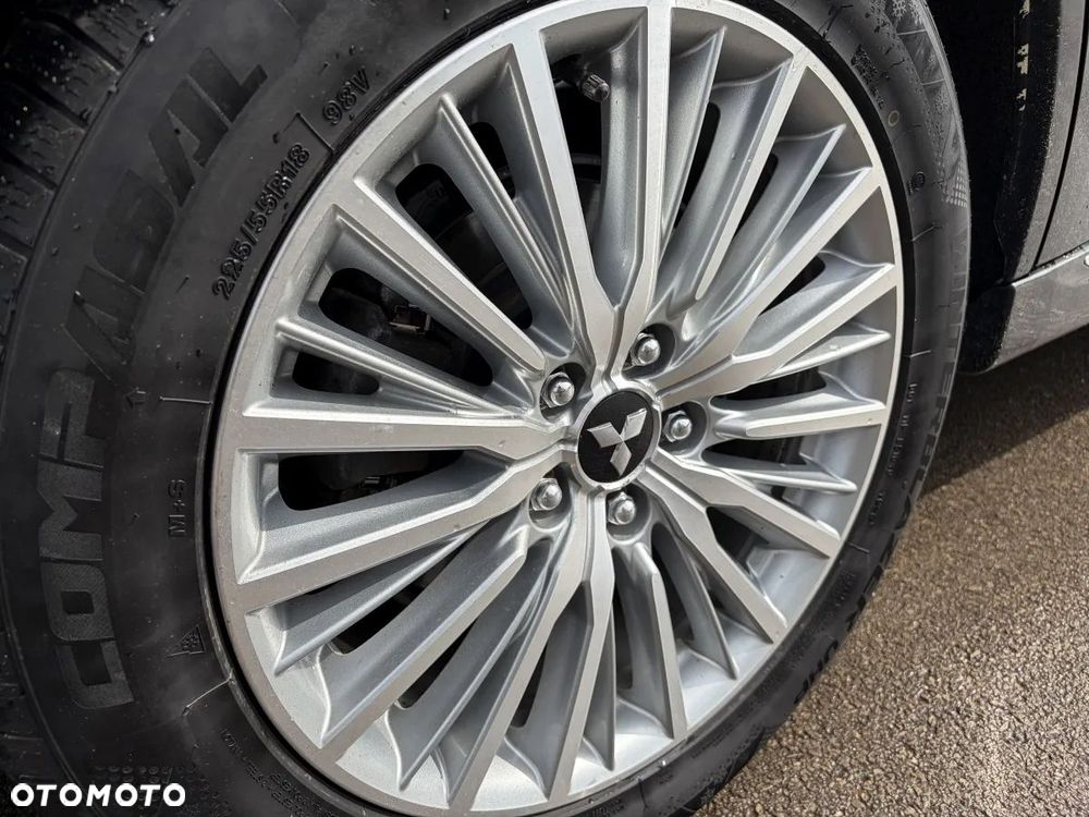 Mitsubishi Outlander Instyle + - 4
