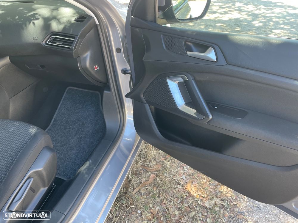 Peugeot 308 SW BlueHDi 120 Stop & Start Style - 25