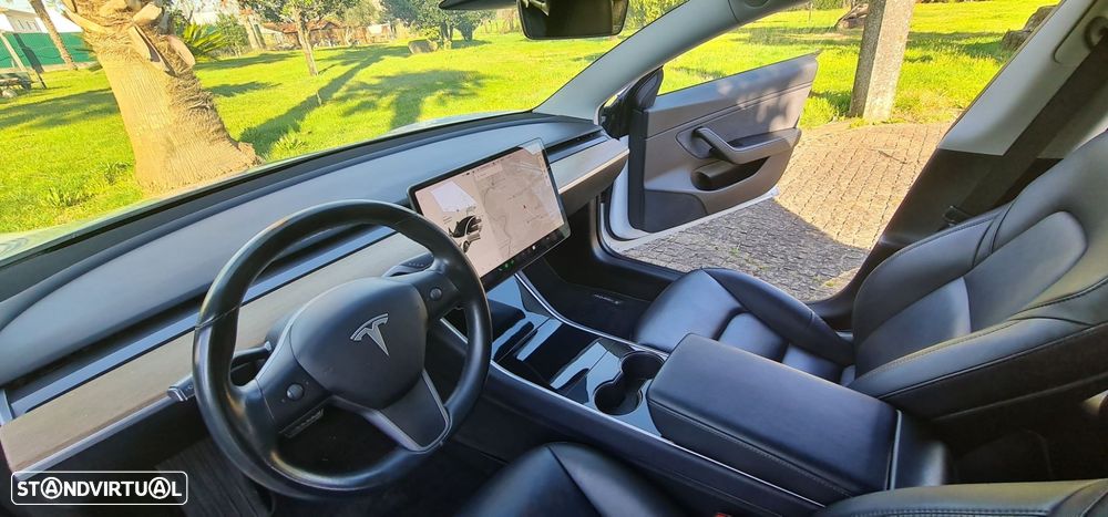 Tesla Model 3 Long-Range Dual Motor AWD - 37
