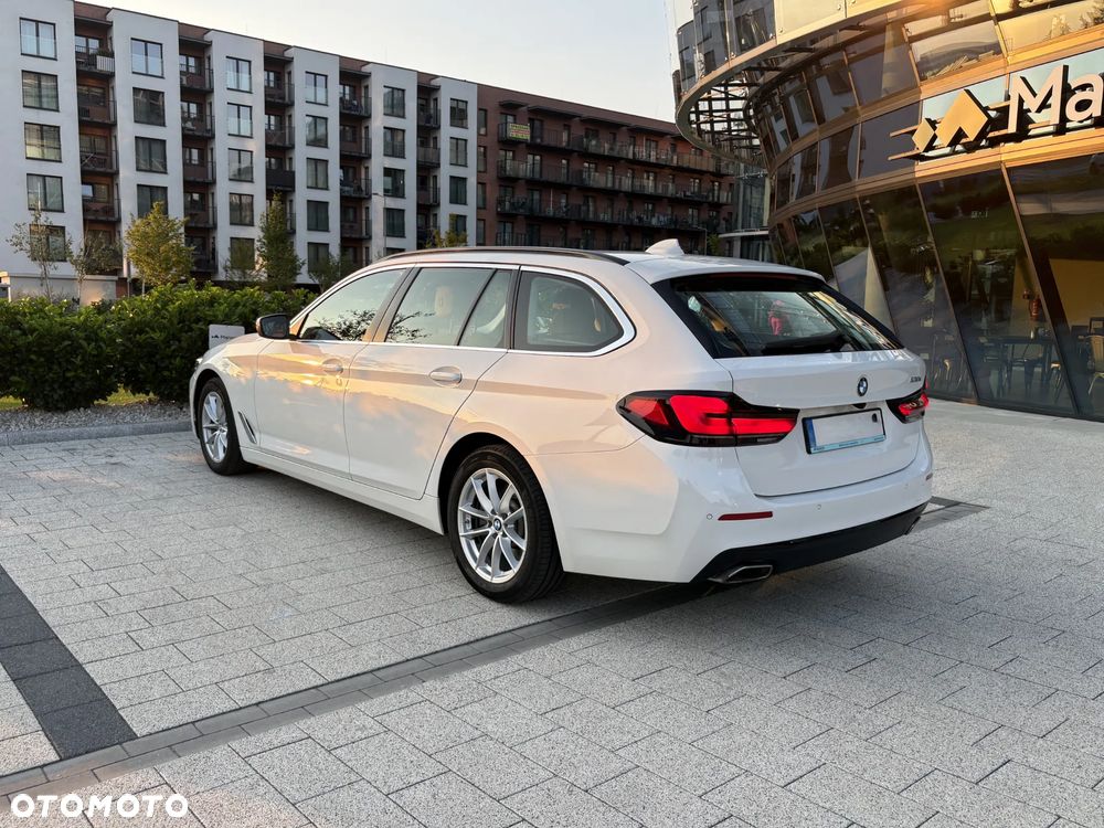 BMW Seria 5 530i mHEV Luxury Line sport - 9