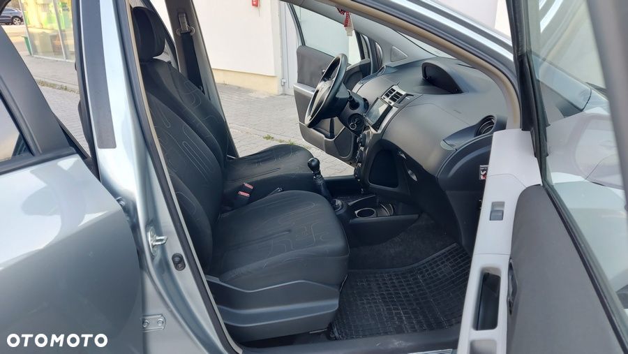 Toyota Yaris 1.33 VVT-i Cool - 23