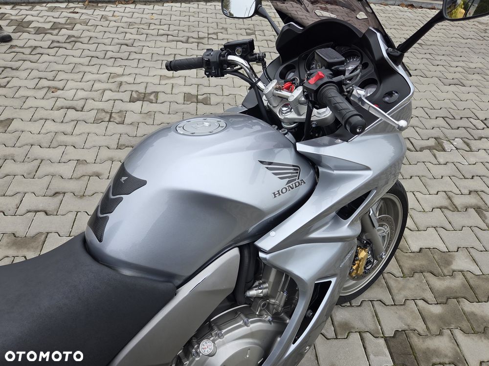 Honda CBF - 34